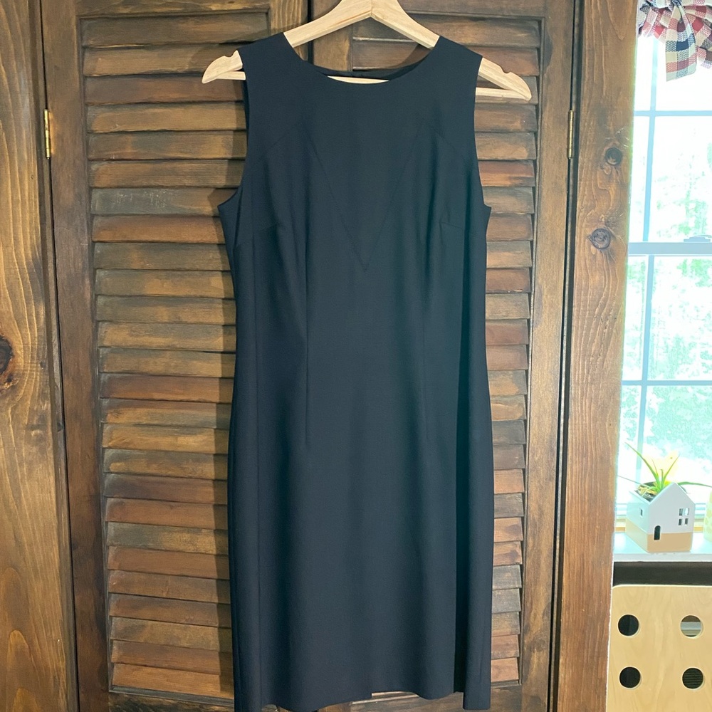 Perfect Ann Taylor Sheath Black Sleeveless Dress Size 6